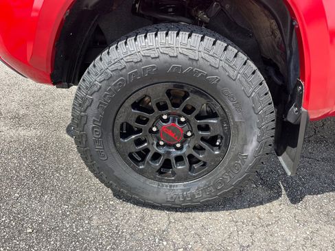 Certified 2023 Toyota Tacoma SR5 AWD/4WD image 29