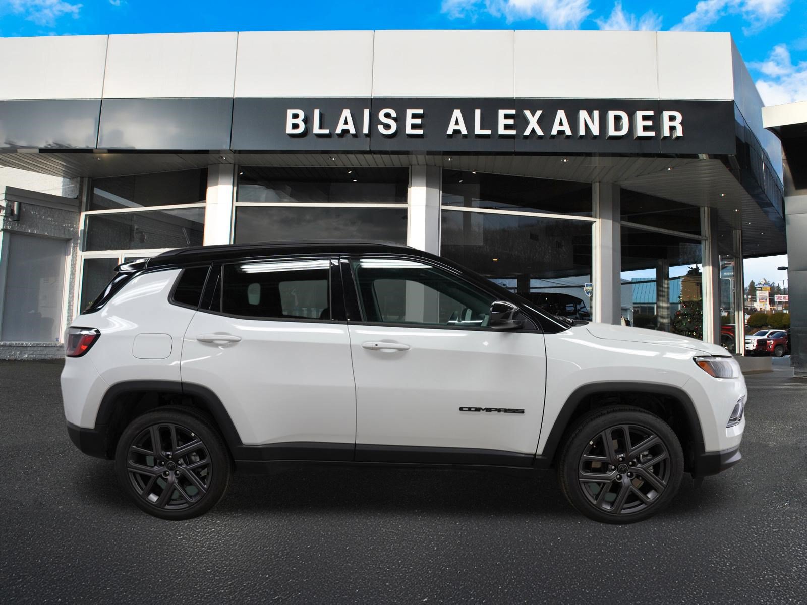 Used 2026 Jeep Compass Limited AWD/4WD image 2
