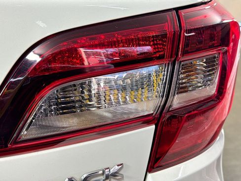 Used 2016 Subaru Outback 2.5i Limited image 33