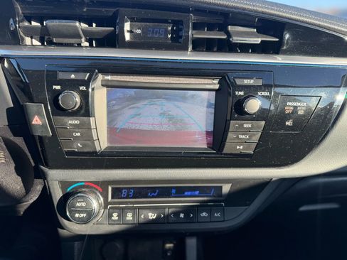 Used 2014 Toyota Corolla S image 31