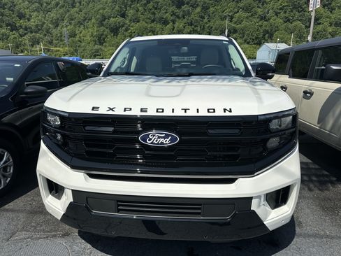 New 2027 Ford Expedition Max Platinum AWD/4WD image 2