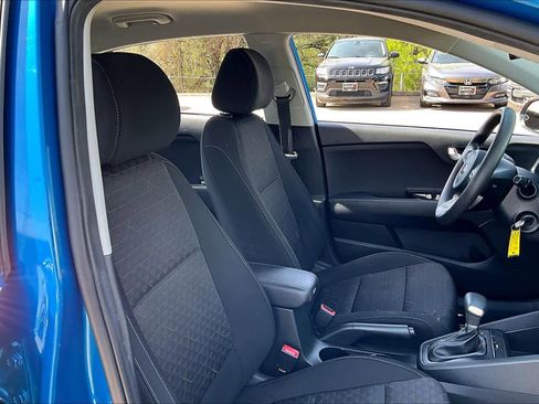 Used 2021 Kia Rio S image 9