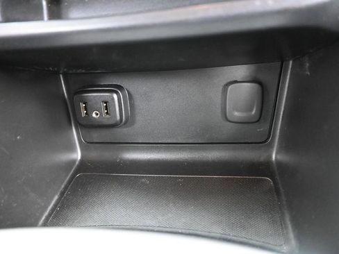 Used 2019 Chevrolet Colorado LT w/ LT Convenience Package image 18