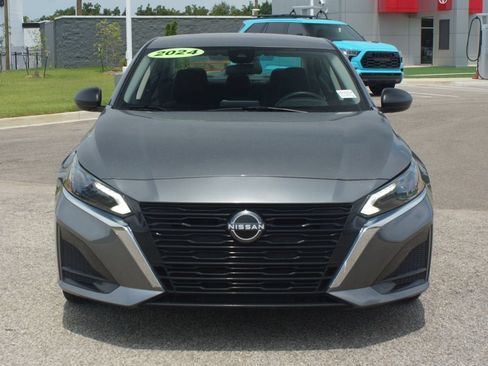 Used 2024 Nissan Altima 2.5 SV FWD image 24