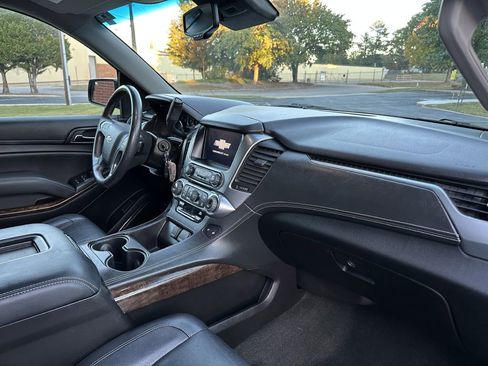 Used 2017 Chevrolet Tahoe LT image 24