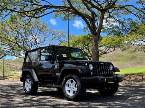 Used 2015 Jeep Wrangler Sport w/ Quick Order Package 24S AWD/4WD image 10