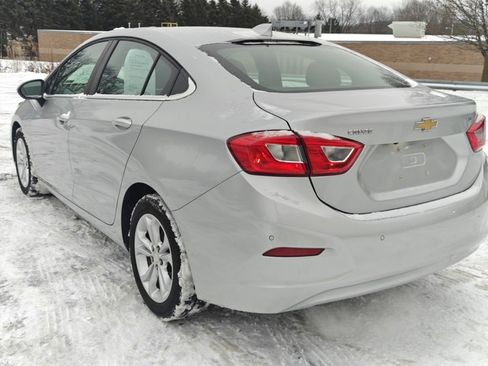 Used 2019 Chevrolet Cruze LT w/ Convenience Package image 7