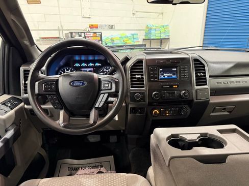 Used 2018 Ford F250 XLT w/ Snow Plow Prep Package image 9
