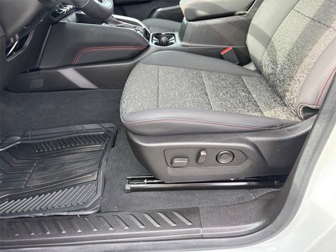 Certified 2024 Chevrolet Colorado Z71 w/ Z71 Convenience Package 2 image 25