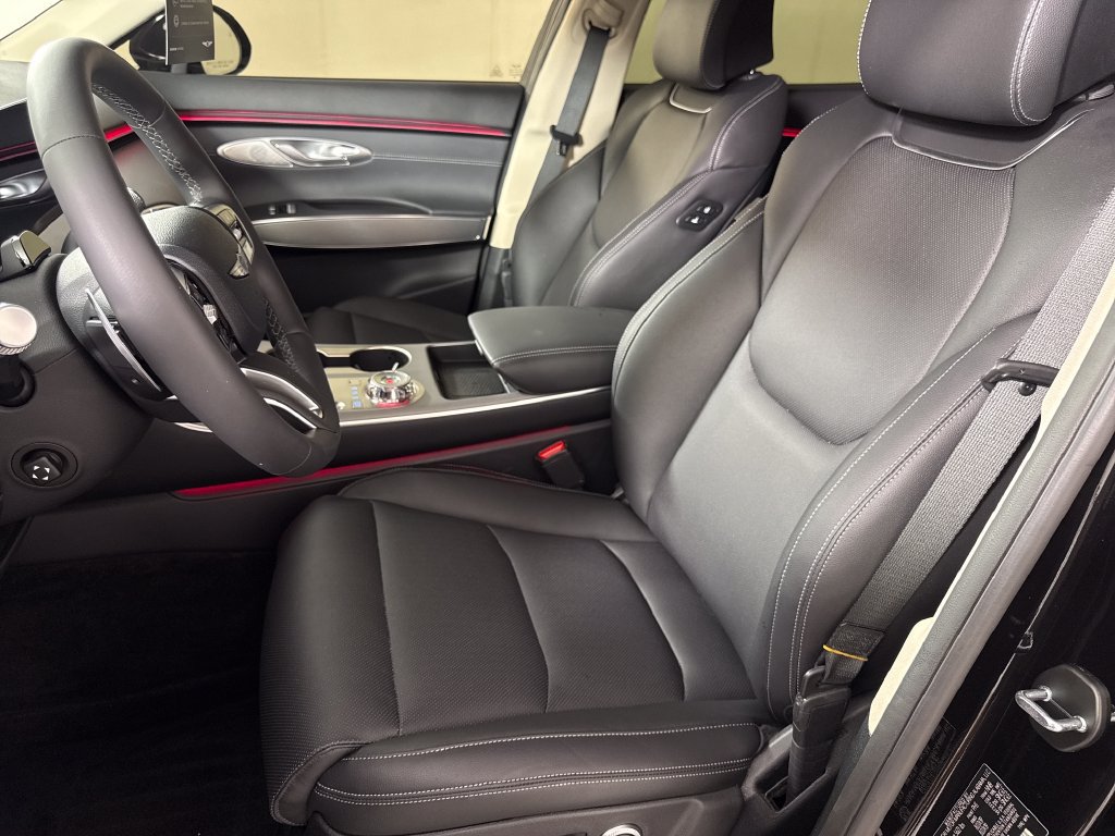 Certified 2026 Genesis GV70 2.5T Select AWD/4WD image 12