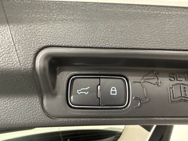 Used 2026 Ford Explorer Active w/ Active Comfort Package RWD image 10