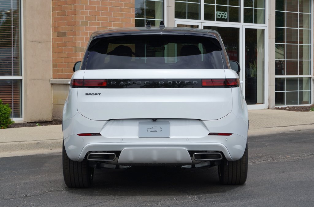 Used 2026 Land Rover Range Rover Sport Dynamic SE AWD/4WD image 5