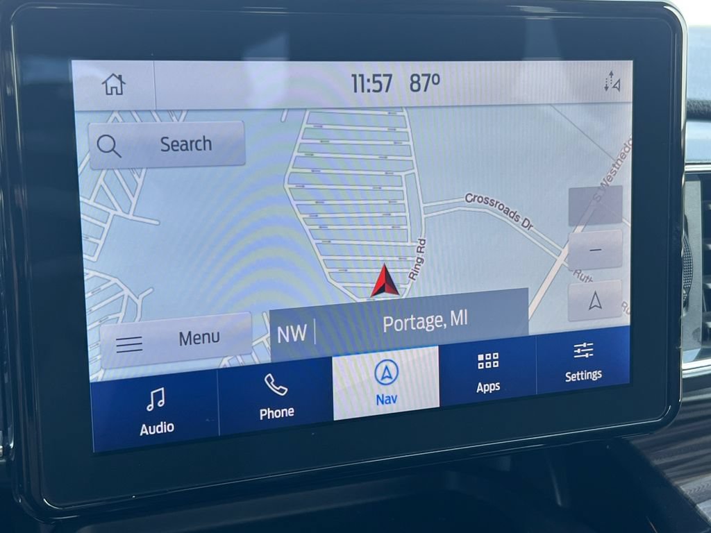 Used 2021 Ford Explorer Limited w/ Equipment Group 301A AWD/4WD image 28
