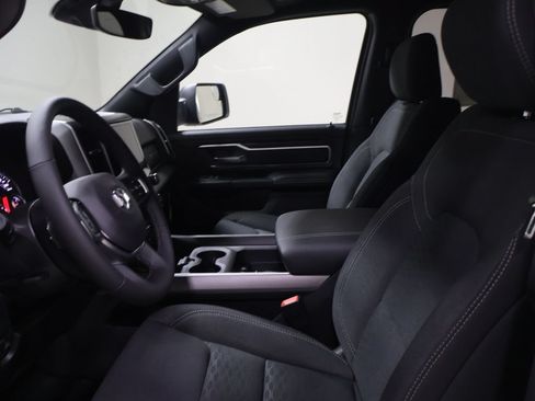 New 2026 RAM 1500 4x4 Crew Cab image 8