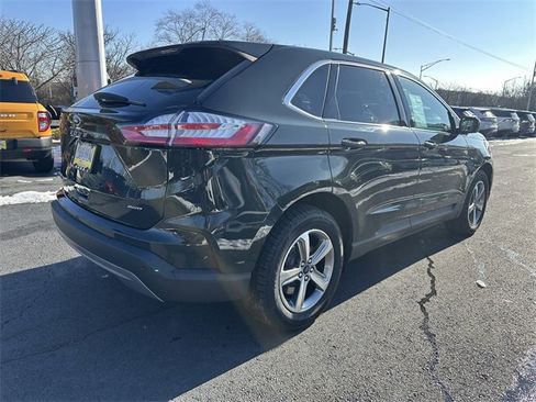 Certified 2022 Ford Edge SEL w/ Convenience Package image 5