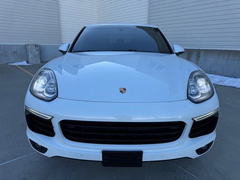 Used 2015 Porsche Cayenne S image 8