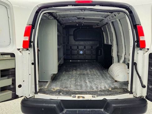 Used 2021 Chevrolet Express 2500 w/ Driver Convenience Package RWD image 19