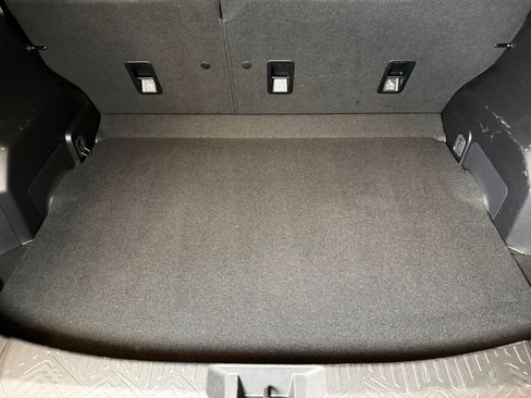 Used 2024 Subaru Crosstrek 2.0i image 19