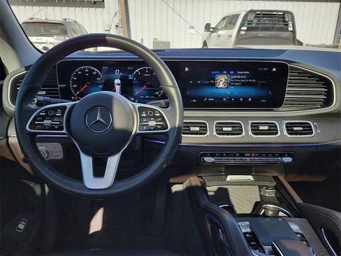Used 2020 Mercedes-Benz GLS 450 4MATIC image 17
