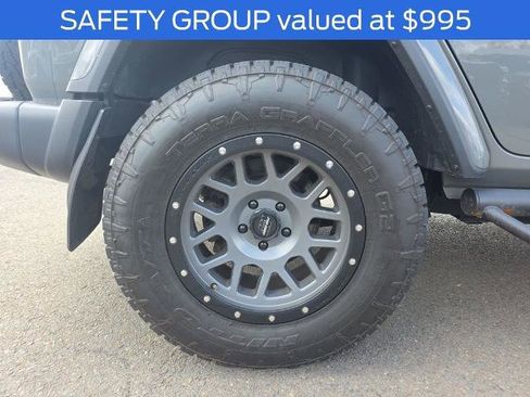 Used 2021 Jeep Wrangler Unlimited Sahara AWD/4WD image 12