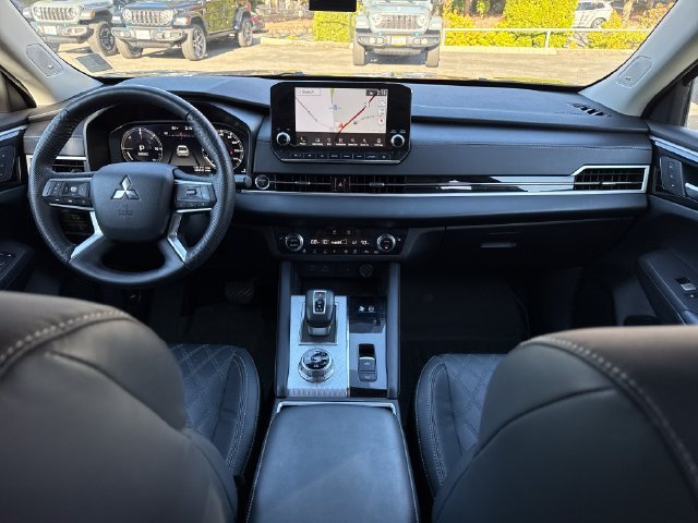 Used 2023 Mitsubishi Outlander SEL AWD/4WD image 8