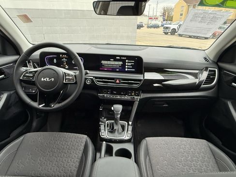 Used 2026 Kia Seltos S image 7