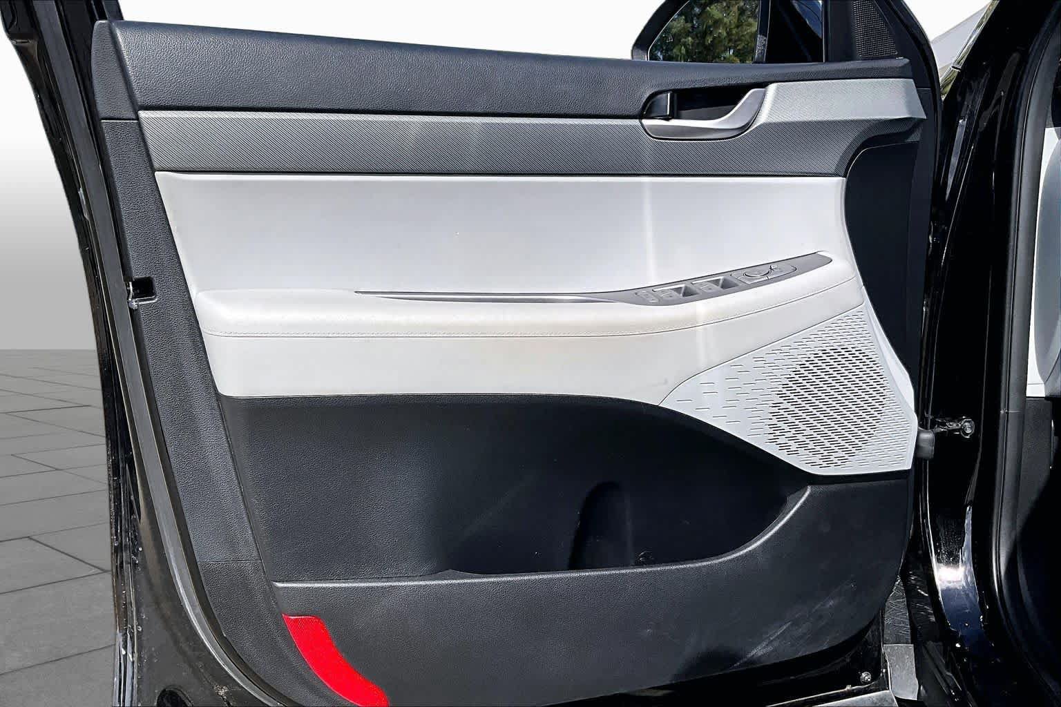 Used 2023 Hyundai Palisade SE FWD image 19