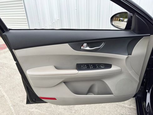 Used 2019 Kia Forte LXS image 33