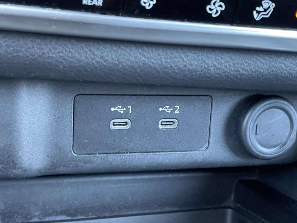 Used 2025 Nissan Rogue SV FWD image 26
