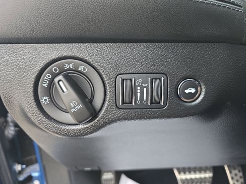 Used 2023 Dodge Challenger R/T Scat Pack w/ T/A Package image 26