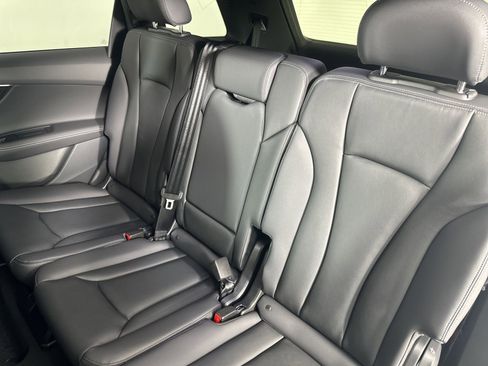 Certified 2025 Audi Q7 2.0T Premium Plus w/ Premium Plus Package image 12