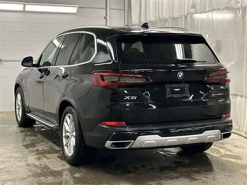 Used 2022 BMW X5 xDrive45e w/ Parking Assistance Package image 32