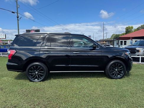 Used 2019 Ford Expedition Limited w/ Equipment Group 301A RWD image 2