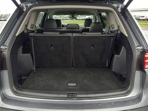 Used 2025 Volkswagen Atlas SE image 11