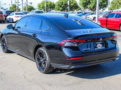 Certified 2025 Honda Accord SE image 8