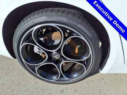 New 2025 Alfa Romeo Giulia RWD w/ Driving Assist Package image 9