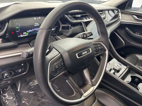 Used 2024 Jeep Grand Cherokee Limited 4xe AWD/4WD image 9