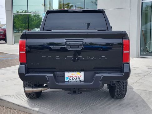Used 2025 Toyota Tacoma TRD Off-Road AWD/4WD image 6