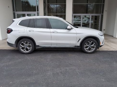 Used 2023 BMW X3 xDrive30i w/ Premium Package image 2