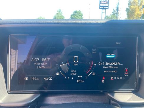 Certified 2026 GMC Terrain AT4 w/ Technology Package II AWD/4WD image 31