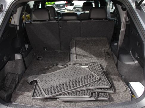 Used 2022 Volkswagen Tiguan SE R-Line FWD image 24