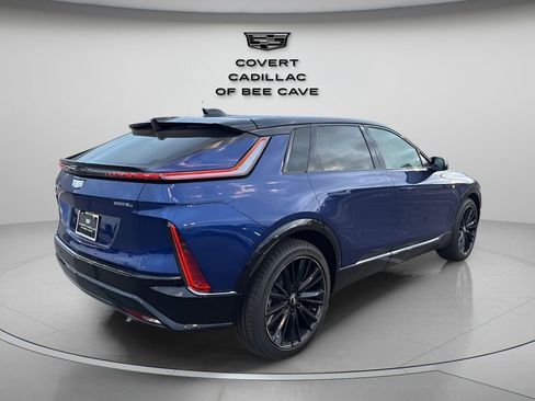 New 2025 Cadillac Lyriq Sport image 9