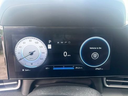 Used 2024 Hyundai Elantra SEL FWD image 15
