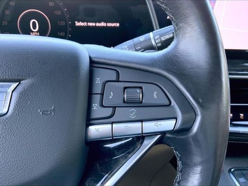 Used 2021 Cadillac Escalade Premium Luxury AWD/4WD image 19
