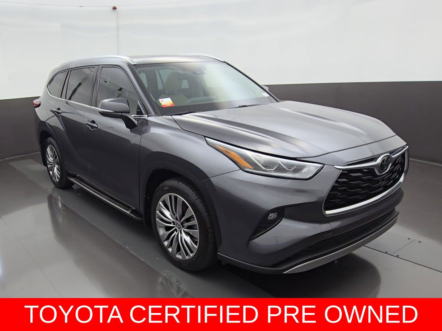 Used 2021 Toyota Highlander Platinum AWD/4WD image 1