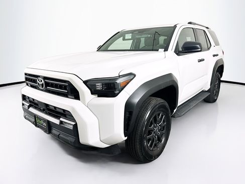 Used 2025 Toyota 4Runner SR5 image 3