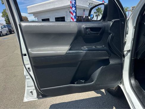 Used 2022 Toyota Tacoma SR RWD image 15