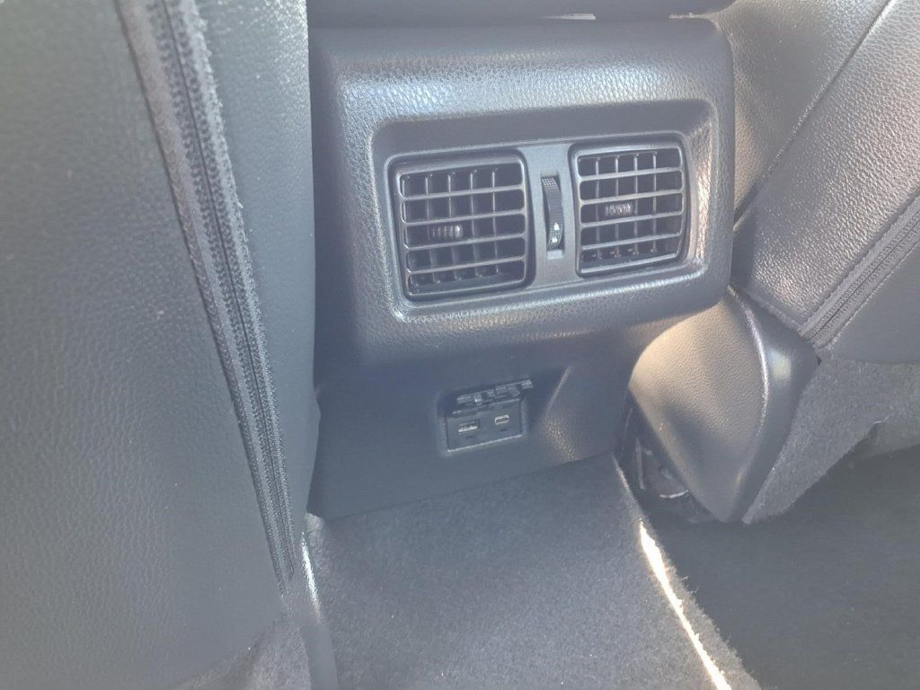 Used 2025 Toyota Camry SE FWD image 24