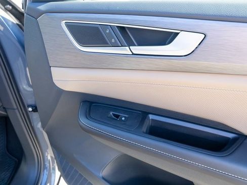 New 2026 Volkswagen Atlas Cross Sport SE image 46