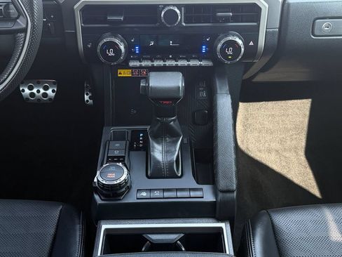 Used 2024 Toyota Tacoma TRD Sport w/ TRD Sport Premium Package AWD/4WD image 19